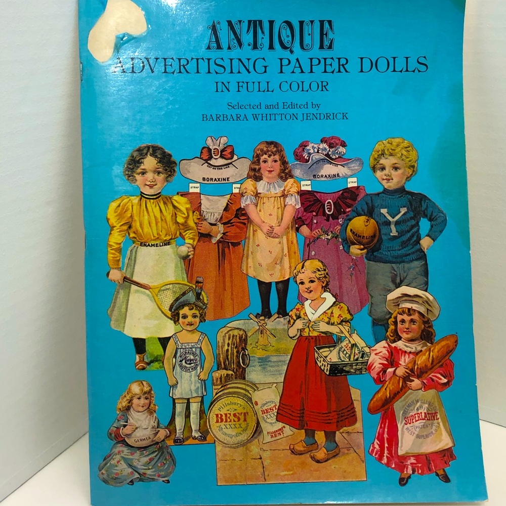 VINTAGE 1981 Antique advertising paper dolls book